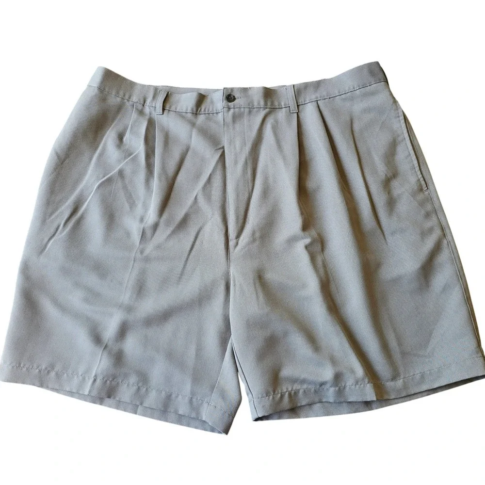 Croft & Barrow Mens Tan Gray Pleated Front Micro Textured Casual Shorts Size 44